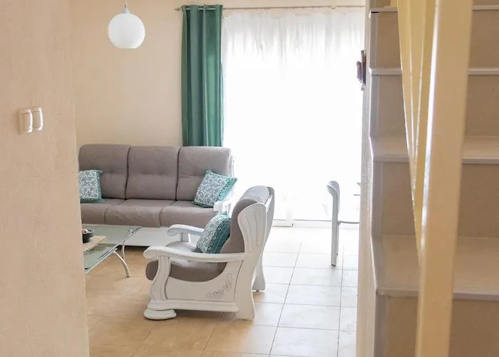 Pontem Nyaraló Komarna