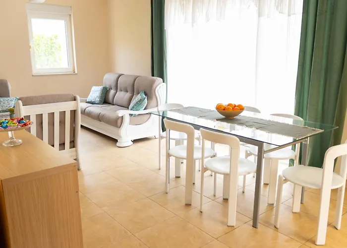 Nyaraló Pontem Komarna